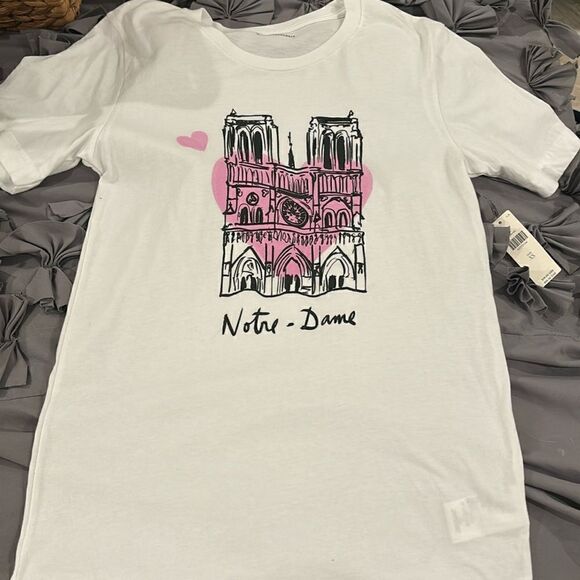 Anthropologie Tops - Anthropologie XS Notre Dame cathedral t shirt with heart NWT